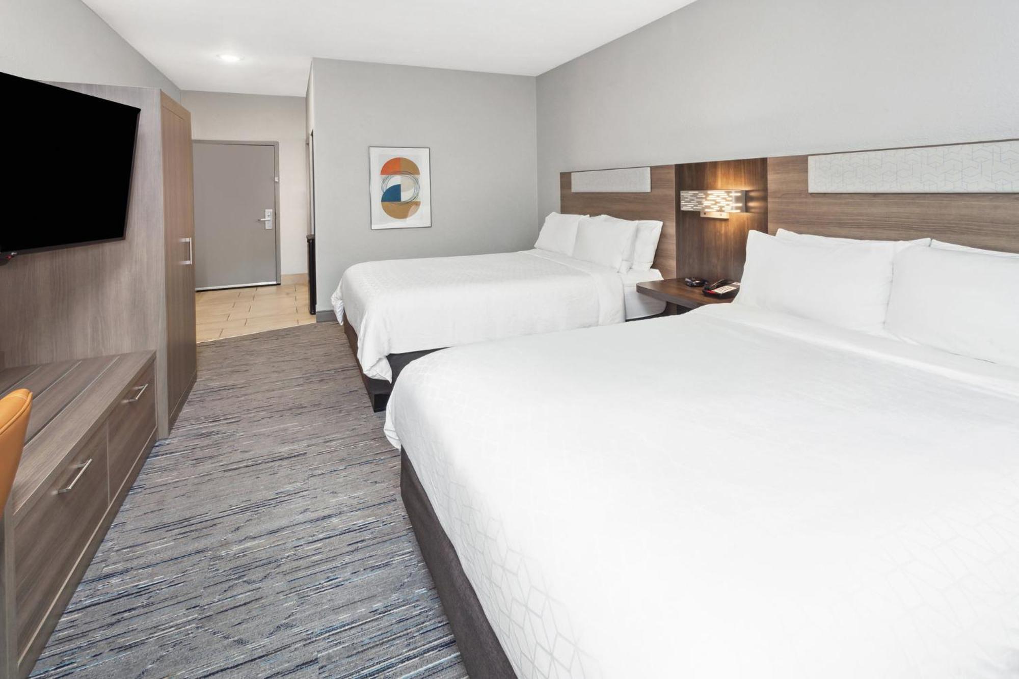 Holiday Inn Express Cleveland Airport - Brook Park By Ihg Eksteriør billede