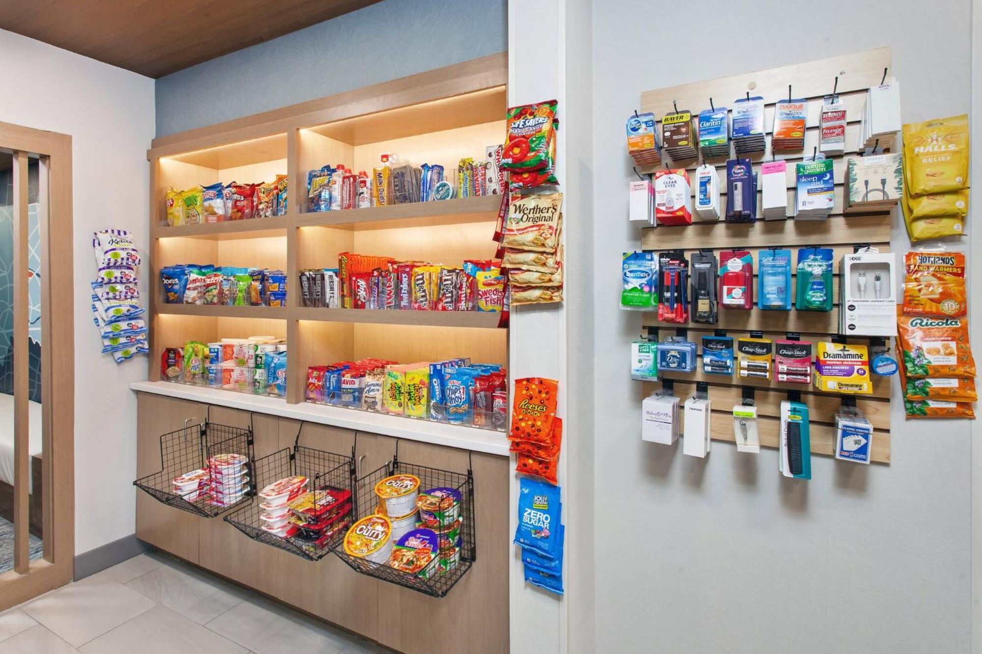 Holiday Inn Express Cleveland Airport - Brook Park By Ihg Eksteriør billede