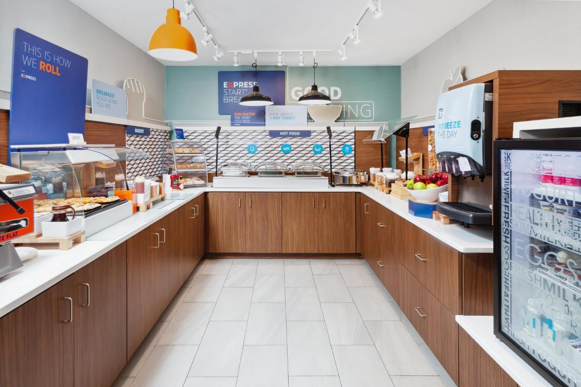 Holiday Inn Express Cleveland Airport - Brook Park By Ihg Eksteriør billede