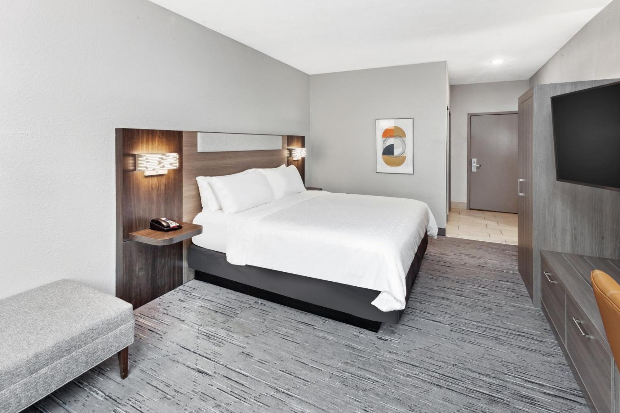 Holiday Inn Express Cleveland Airport - Brook Park By Ihg Eksteriør billede
