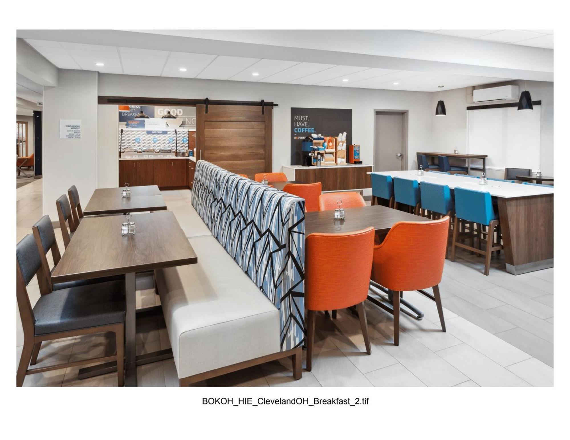 Holiday Inn Express Cleveland Airport - Brook Park By Ihg Eksteriør billede