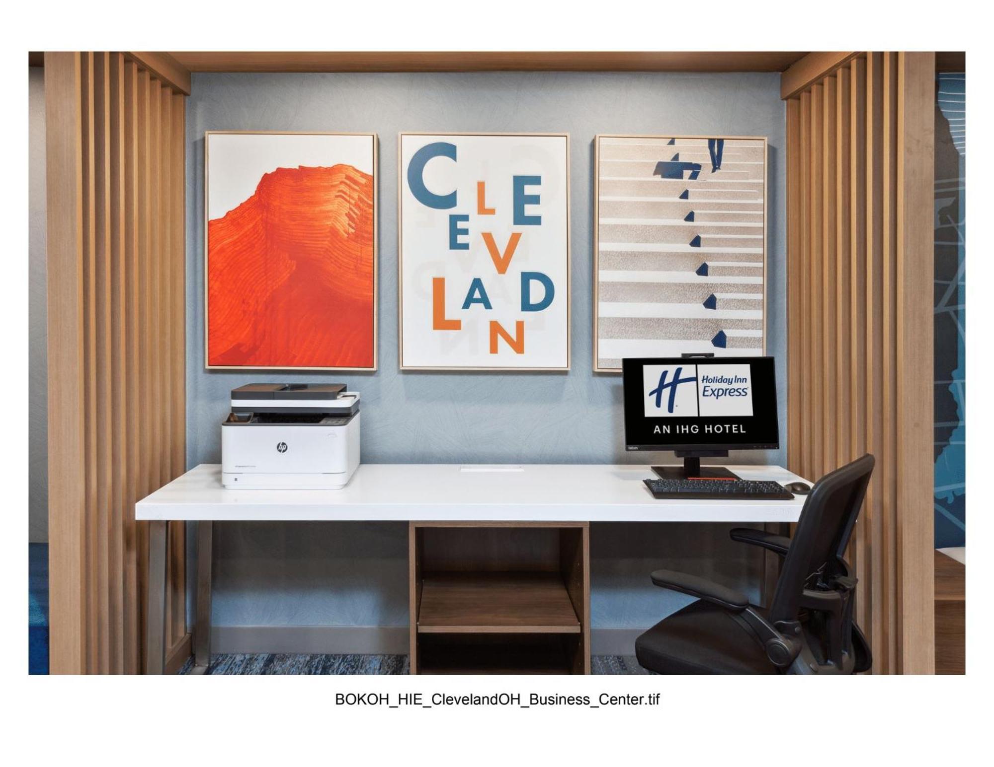 Holiday Inn Express Cleveland Airport - Brook Park By Ihg Eksteriør billede